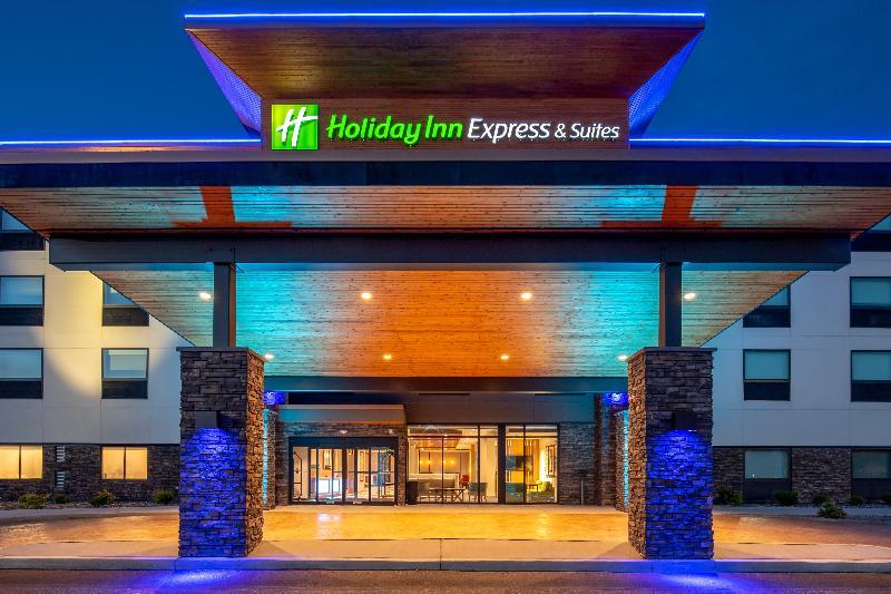 Holiday Inn Express & Suites - Camas, An Ihg Hotel Exterior photo